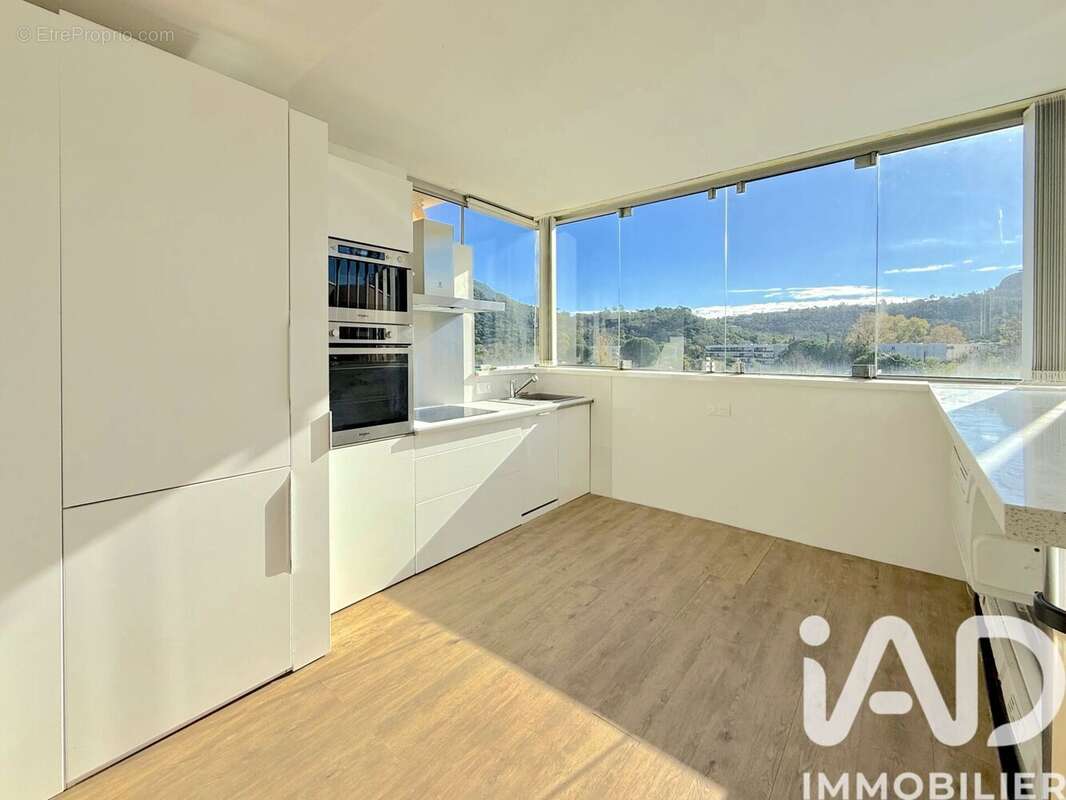 Photo 2 - Appartement à MANDELIEU-LA-NAPOULE