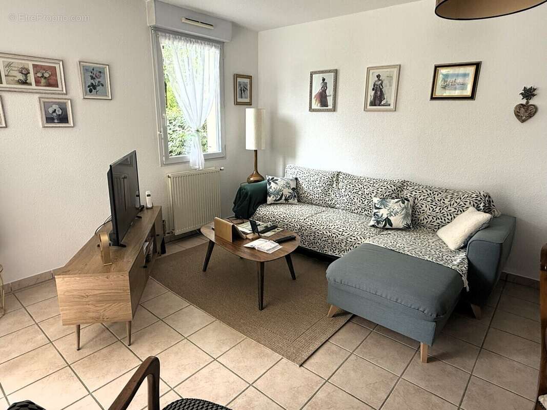 Appartement à SAINT-PANTALEON-DE-LARCHE