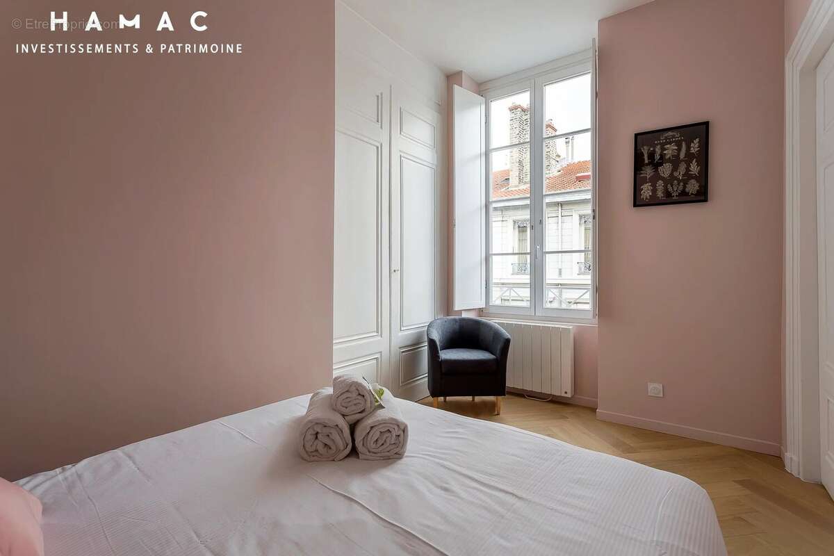 T4 de charme – 79 m² avec ascenseur – secteur ainay / carnot - emplacement exceptionnel - photo 12