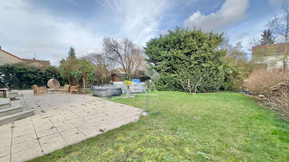 Maison à ATHIS-MONS