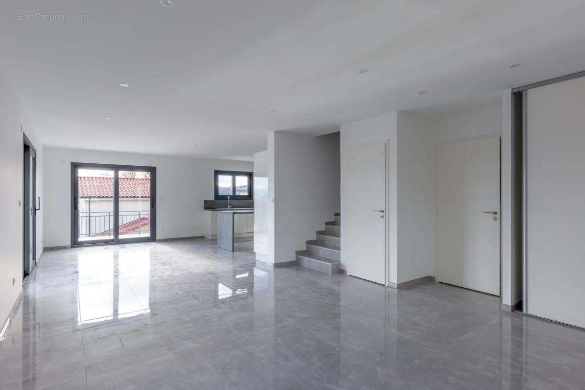 Maison à BOURGOIN-JALLIEU