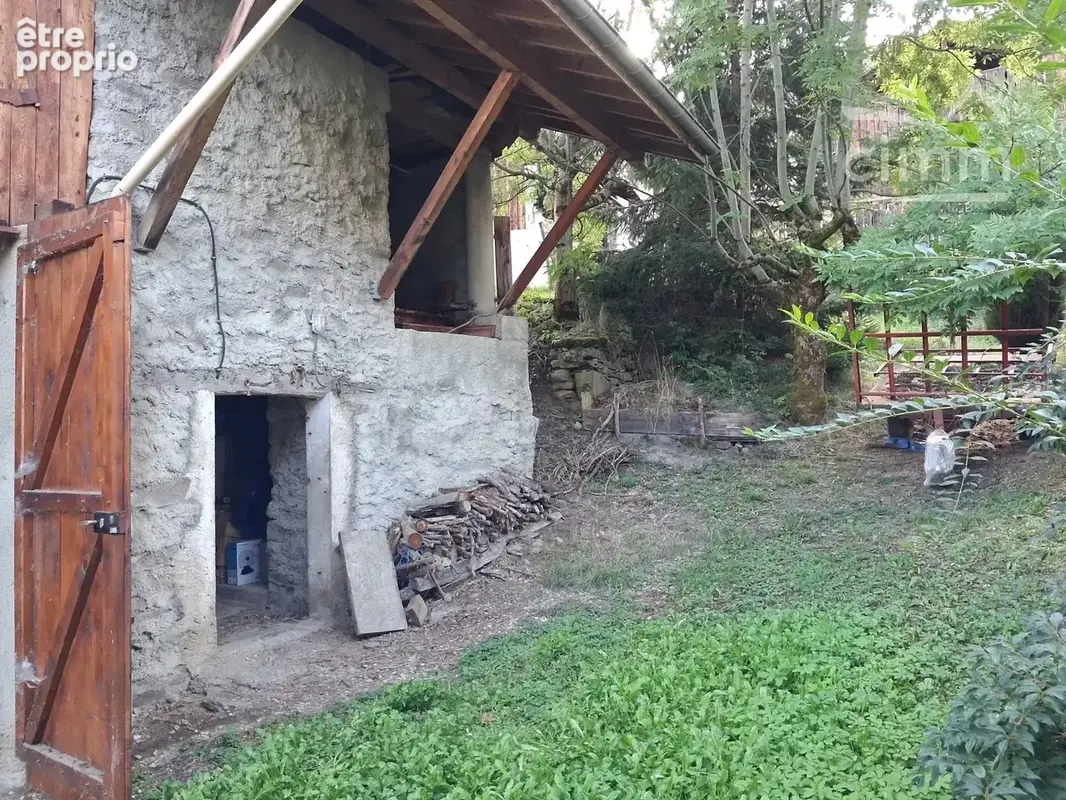 Maison à rénover avec grange et jardin - photo 8