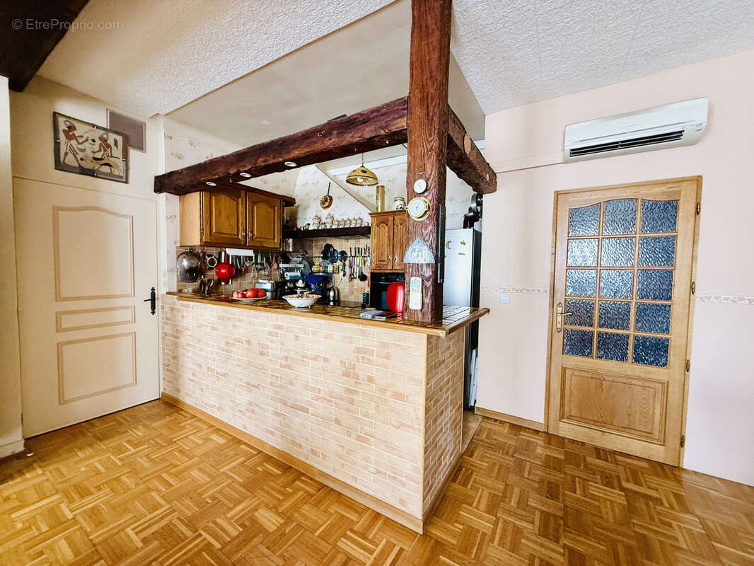Lépante / Carabacel : 5 pièces lumineux avec charme de l’ancien - photo 9