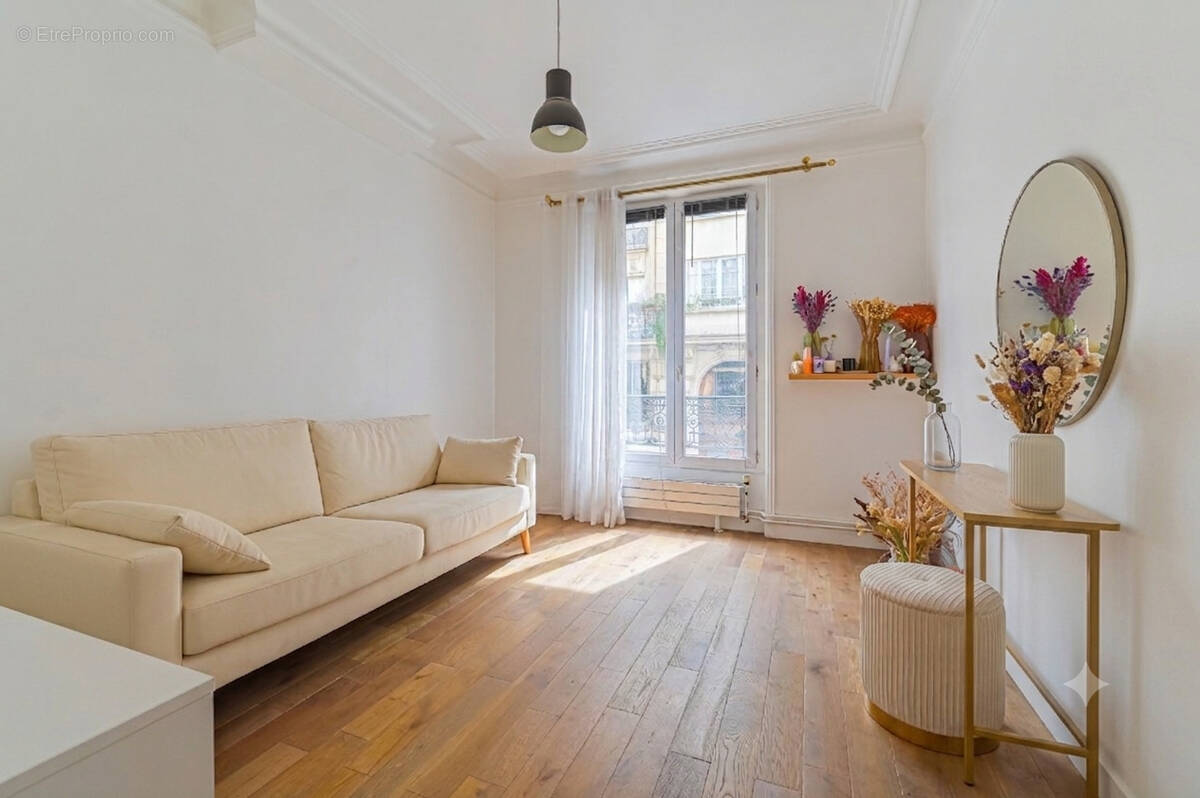 Appartement à PARIS-18E