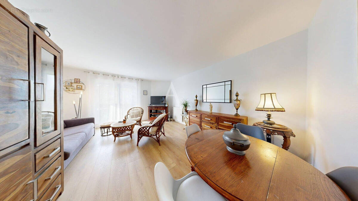 Appartement à JOUY-LE-MOUTIER