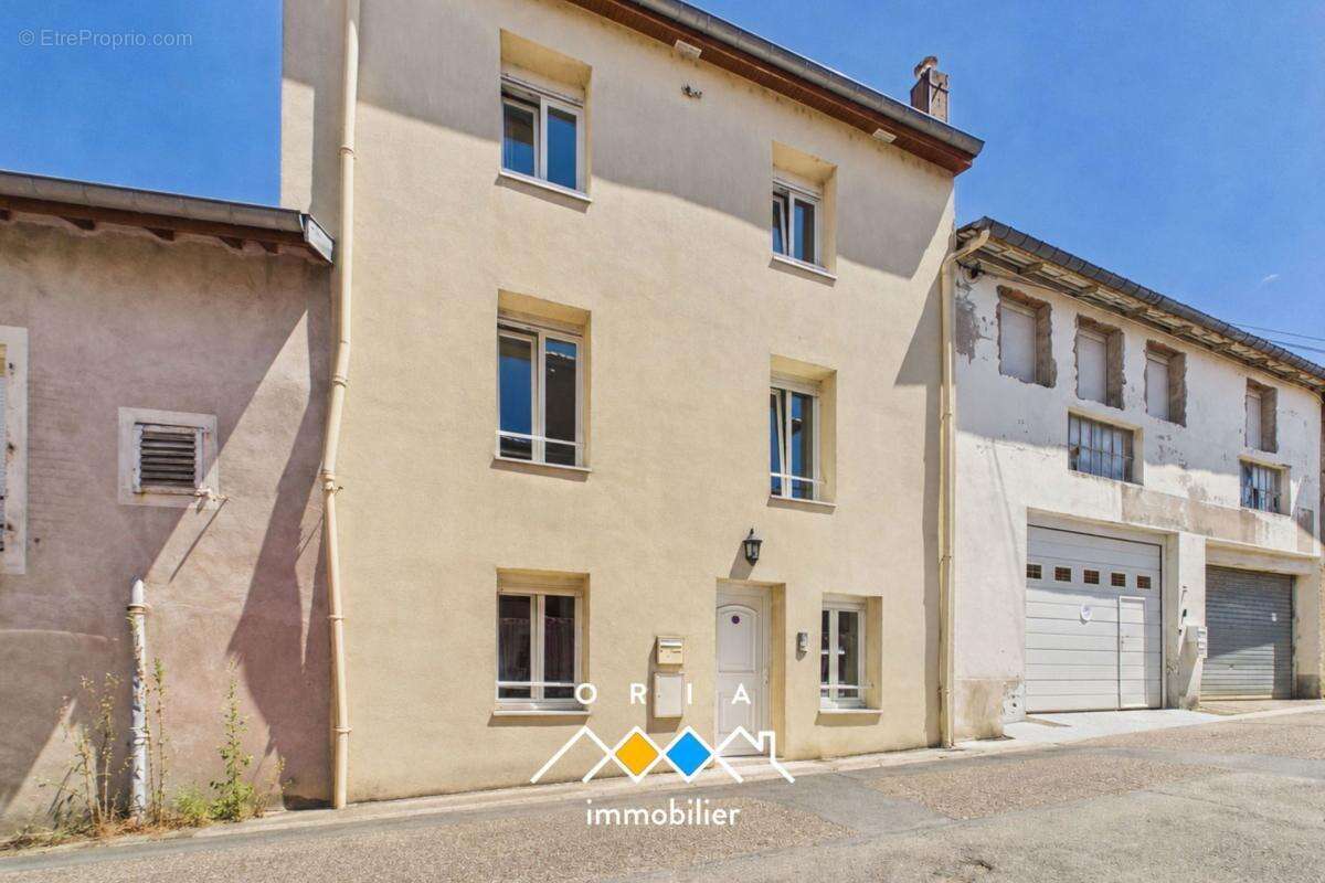 Maison à PAGNY-SUR-MOSELLE