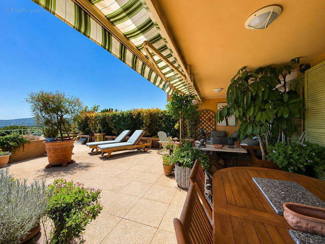 Bormes-les-mimosas - le pin - appartement vue mer aux allures de villa - photo 3