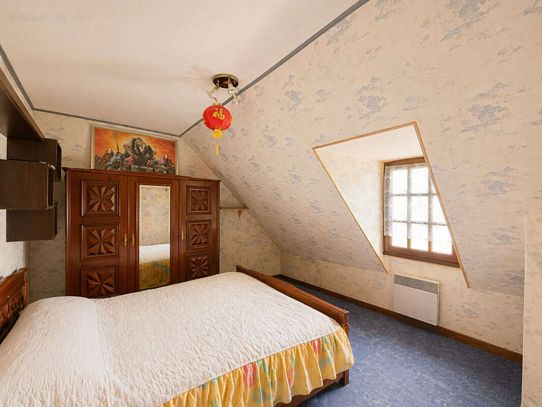 Maison à MINIAC-MORVAN