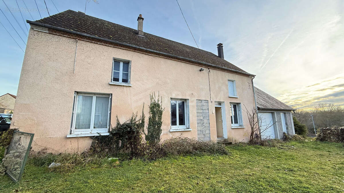 Maison à NEUVY-SUR-LOIRE