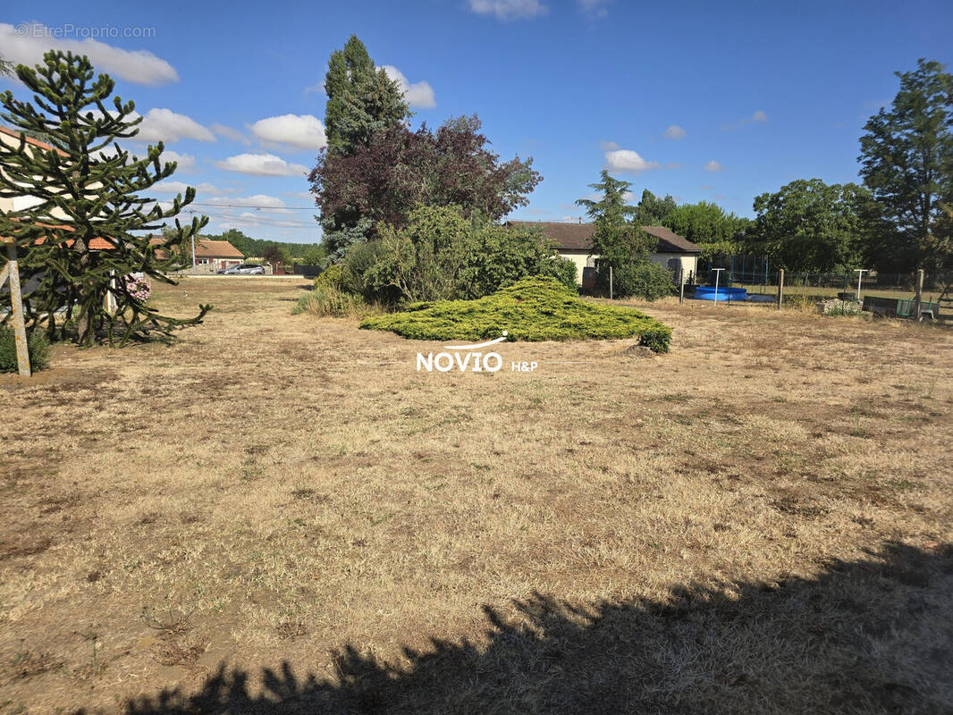 Terrain 1 350 m² à vendre à Thurageau (86110) - photo 2
