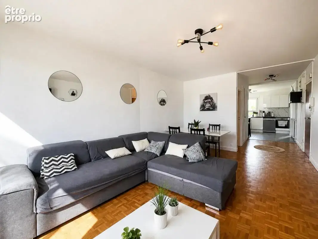 Appartement de 5 pièces de 102 m² au Mans - photo 2