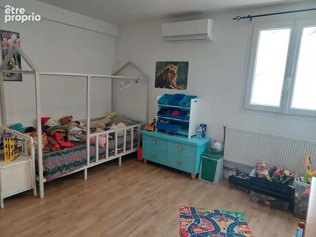 Maison plain-pied 223 m², 6 chambres, hangar et terrain constructible - photo 10