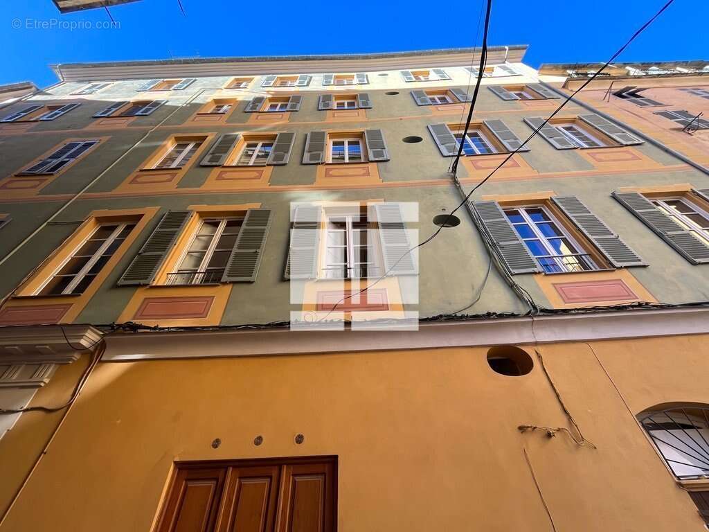 Bastia - centre ancien - t2 dernier etage - photo 11