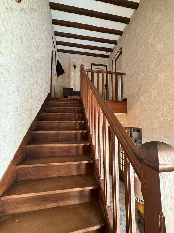 Maison à NEUILLY-SAINT-FRONT