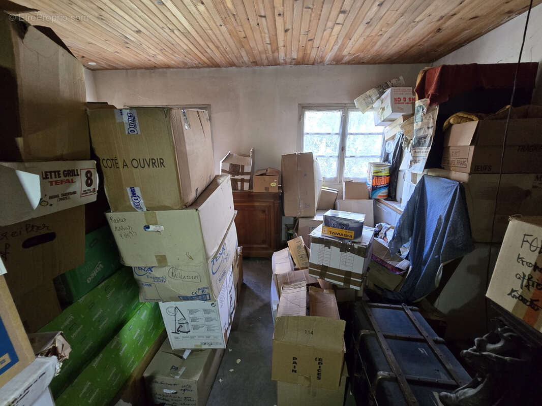 Maison à AINAY-LE-VIEIL