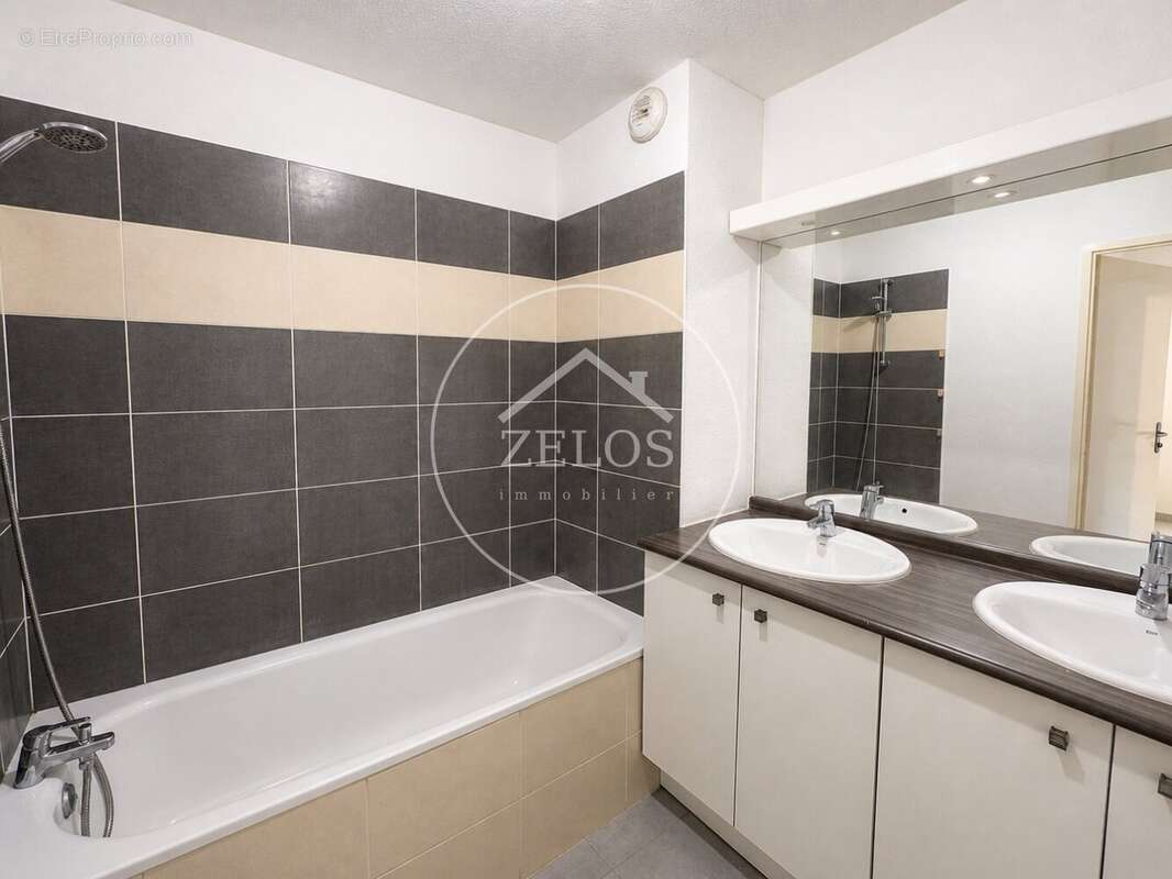 Appartement à AMBES