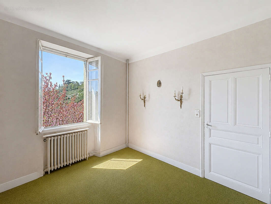 Le Monastère/Rodez. Maison de caractère avec 4 chambres, jardin & garage. - photo 4