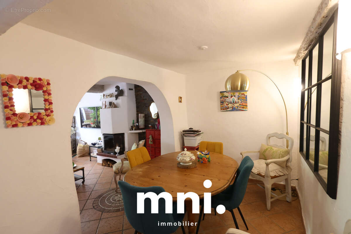 Maison à SIX-FOURS-LES-PLAGES