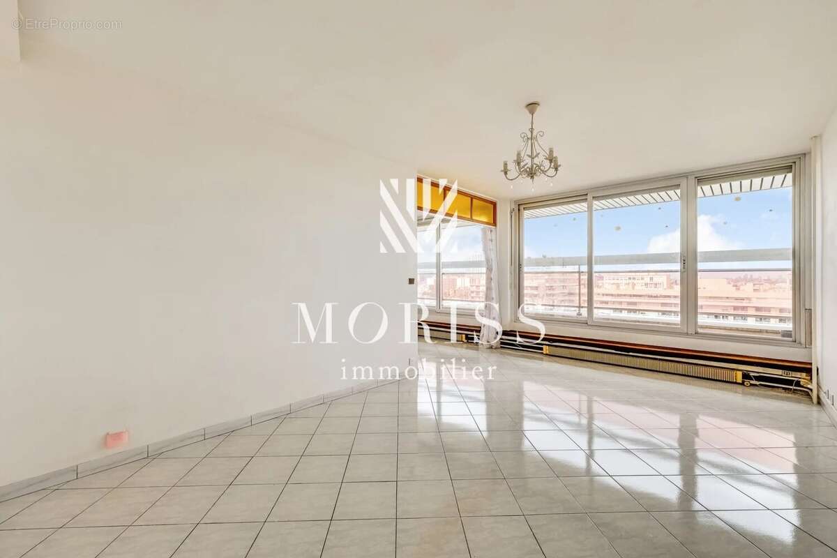 Appartement à PARIS-14E