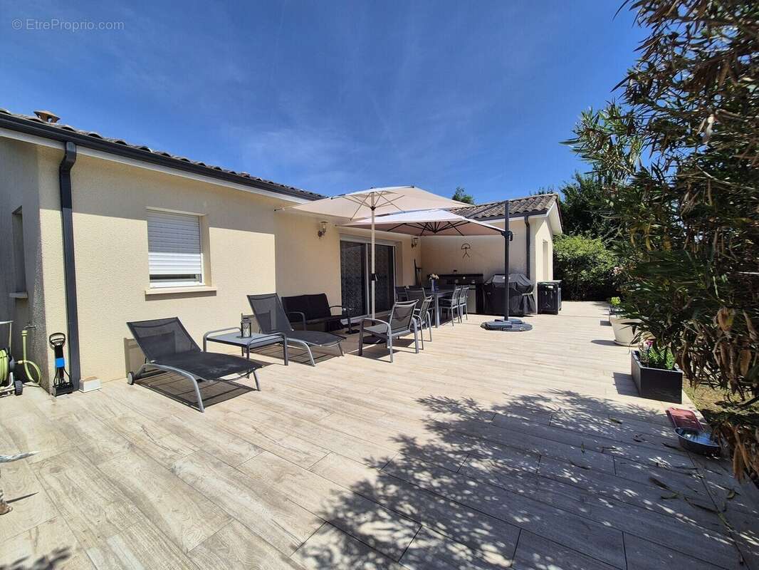 Maison à VAYRES