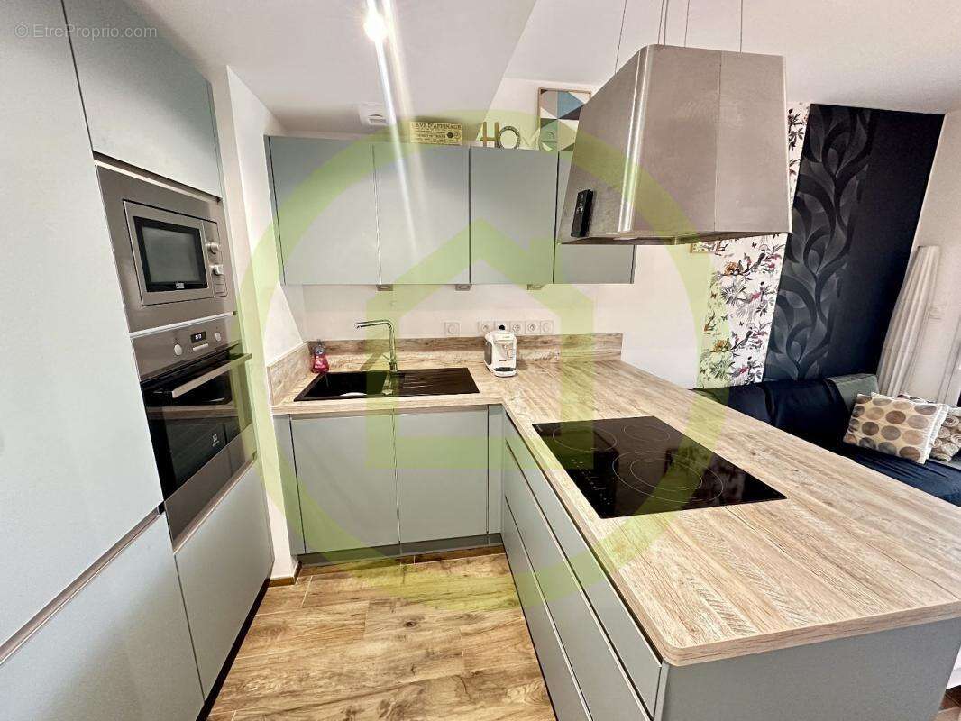 Appartement à SAINT-CYR-SUR-MER