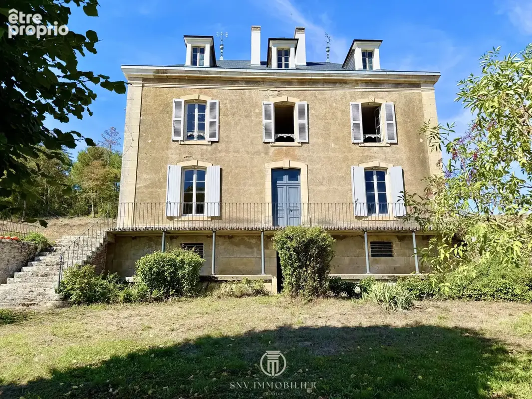 Propriété rare avec maison de maître, corps de fermé loué, tourelle et de nombreuses dépendances - photo 29