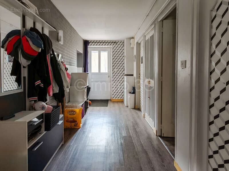 Maison à CHEF-BOUTONNE