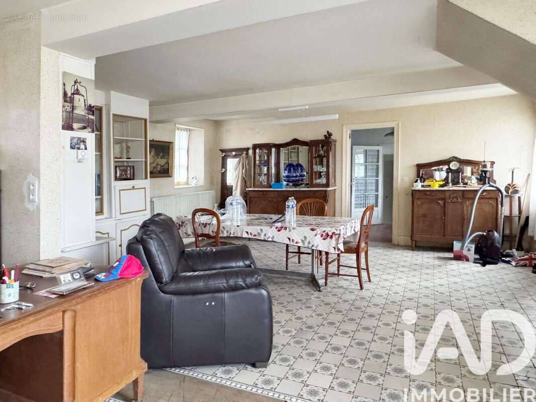 Photo 3 - Maison à COMPIEGNE