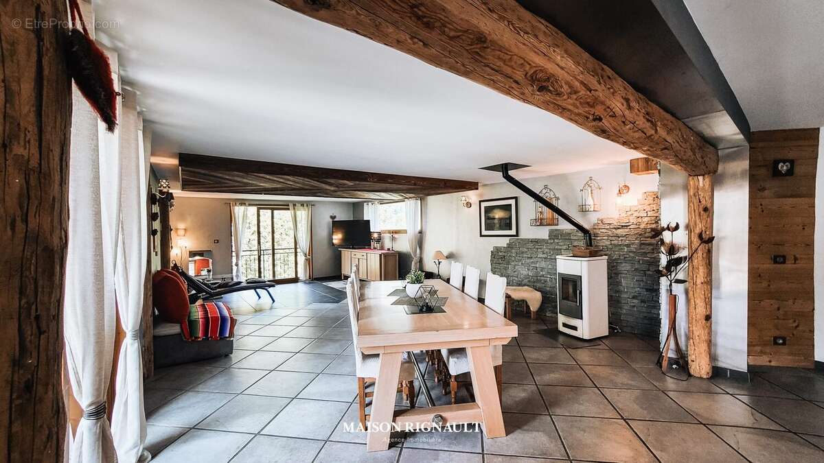 Maison à VILLAROGER