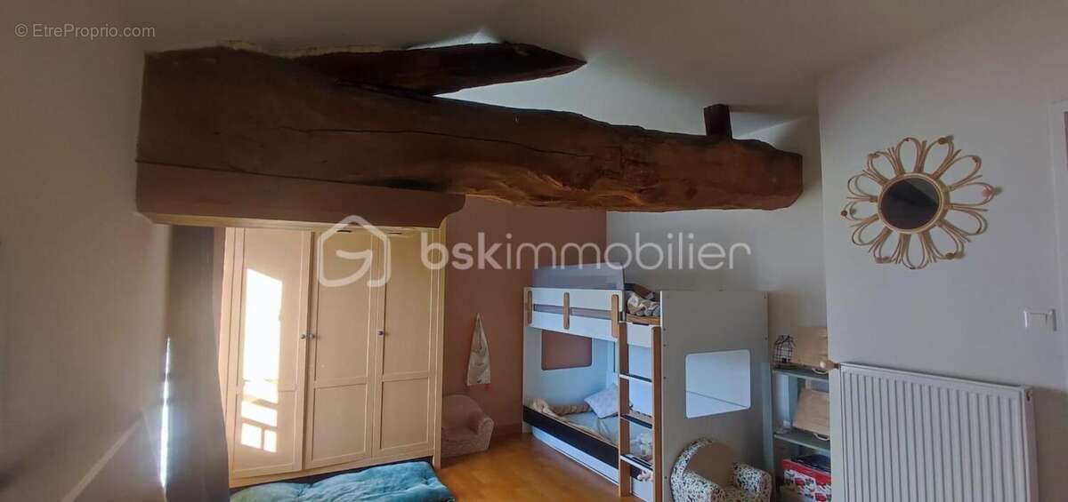 Maison à LA CHAPELLE-DE-GUINCHAY