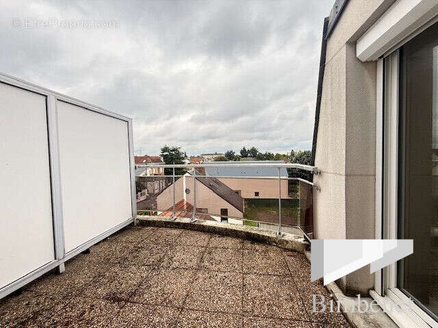 Appartement à FLEURY-LES-AUBRAIS