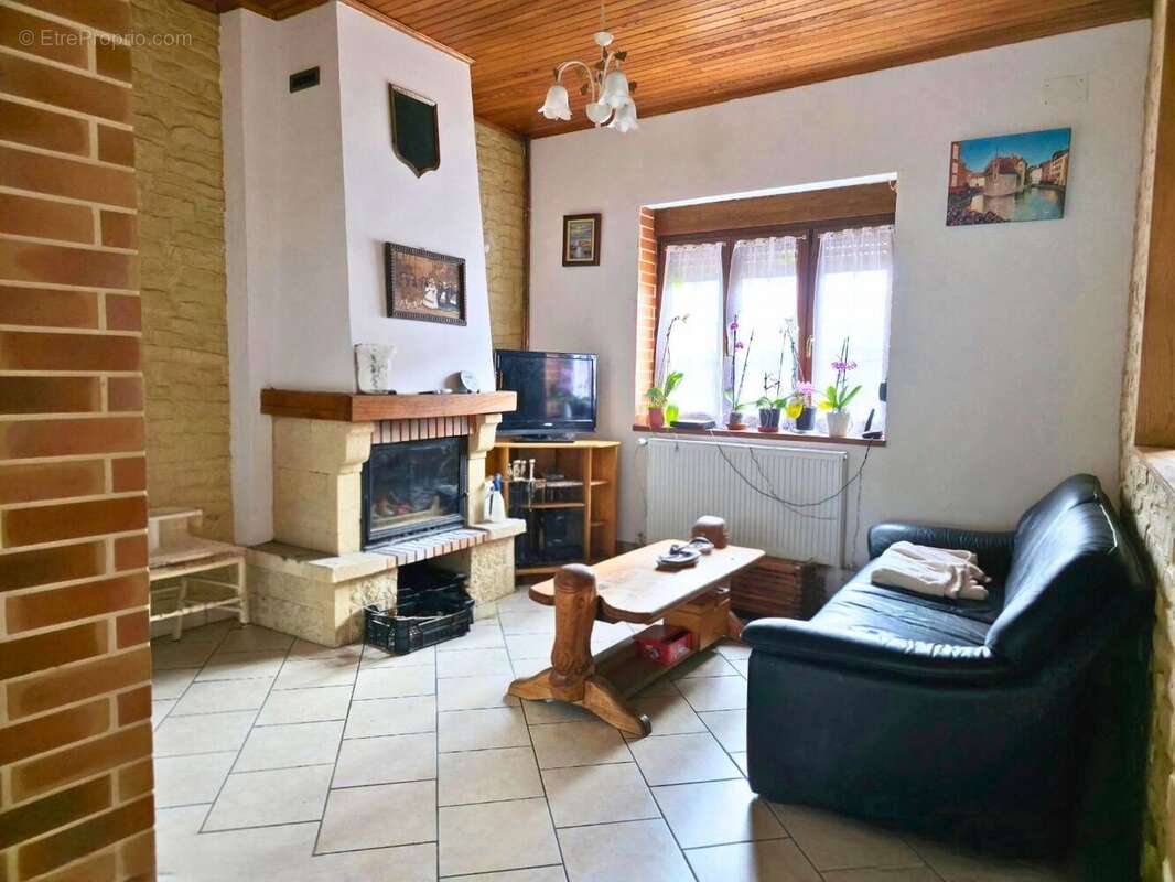 Maison à LE NOUVION-EN-THIERACHE