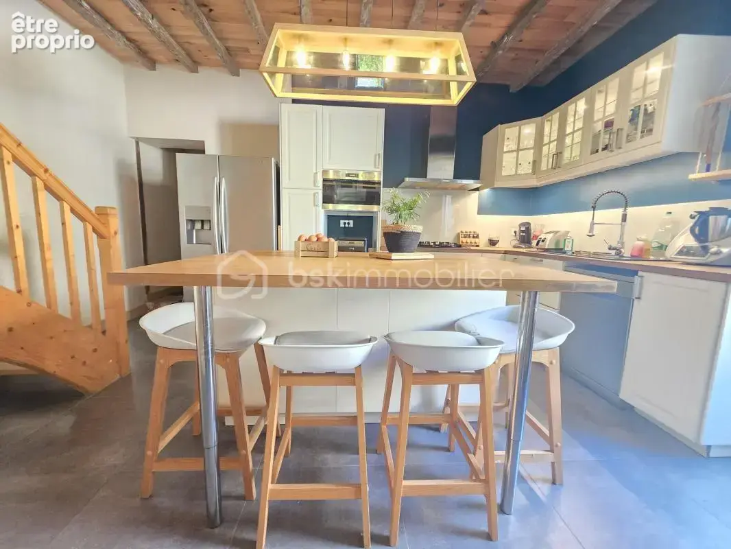 Maison de village en pierre - 4 chambres- 145 m²- jardin- grange - photo 12
