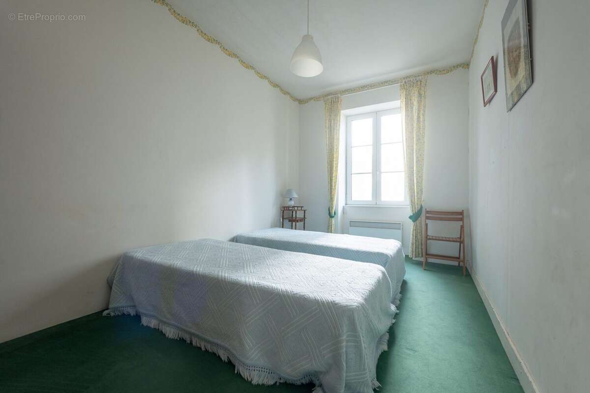 Chambre étage  - Maison à LES SABLES-D'OLONNE