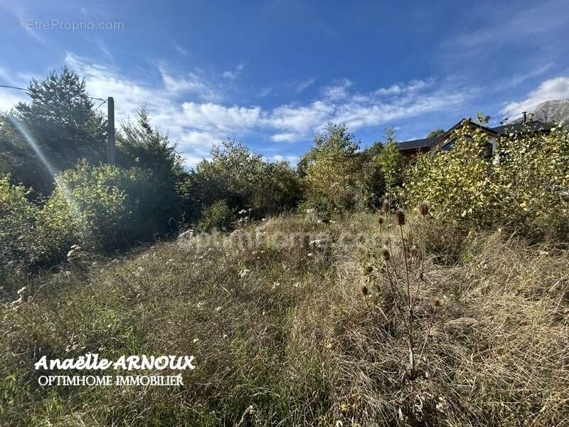 Terrain à SAINT-JEAN-SAINT-NICOLAS