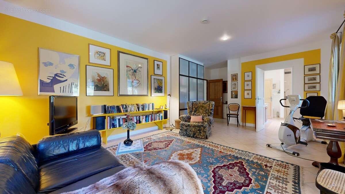 Grande-maison-secteur-calme--10312024_122501.jpg - Maison à SAINT-GERMAIN-DE-BELVES