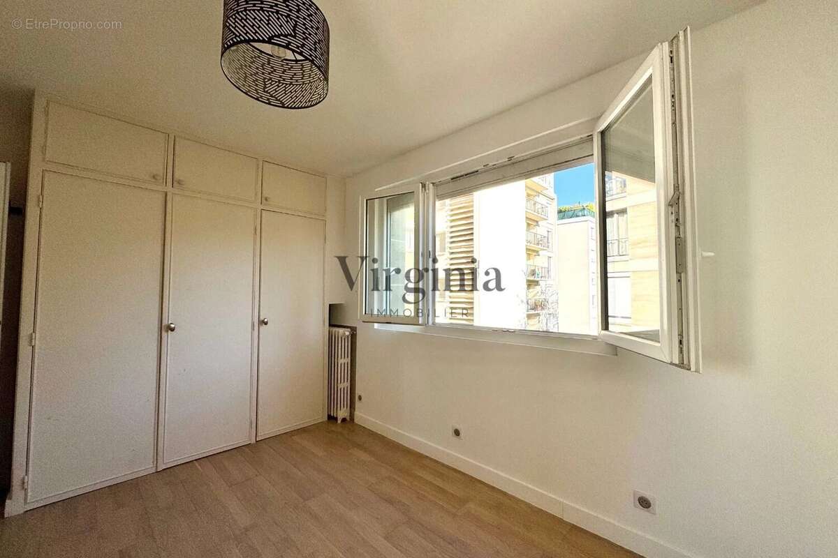 Appartement à CHARENTON-LE-PONT