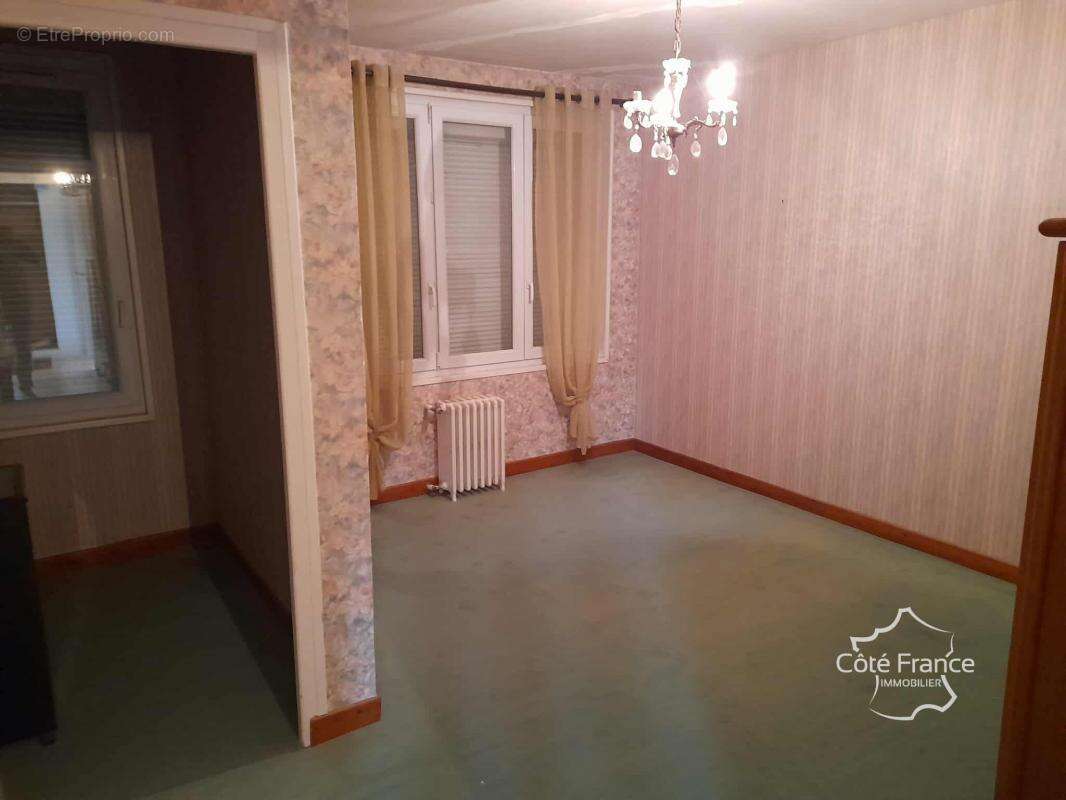 Maison à LA CAPELLE