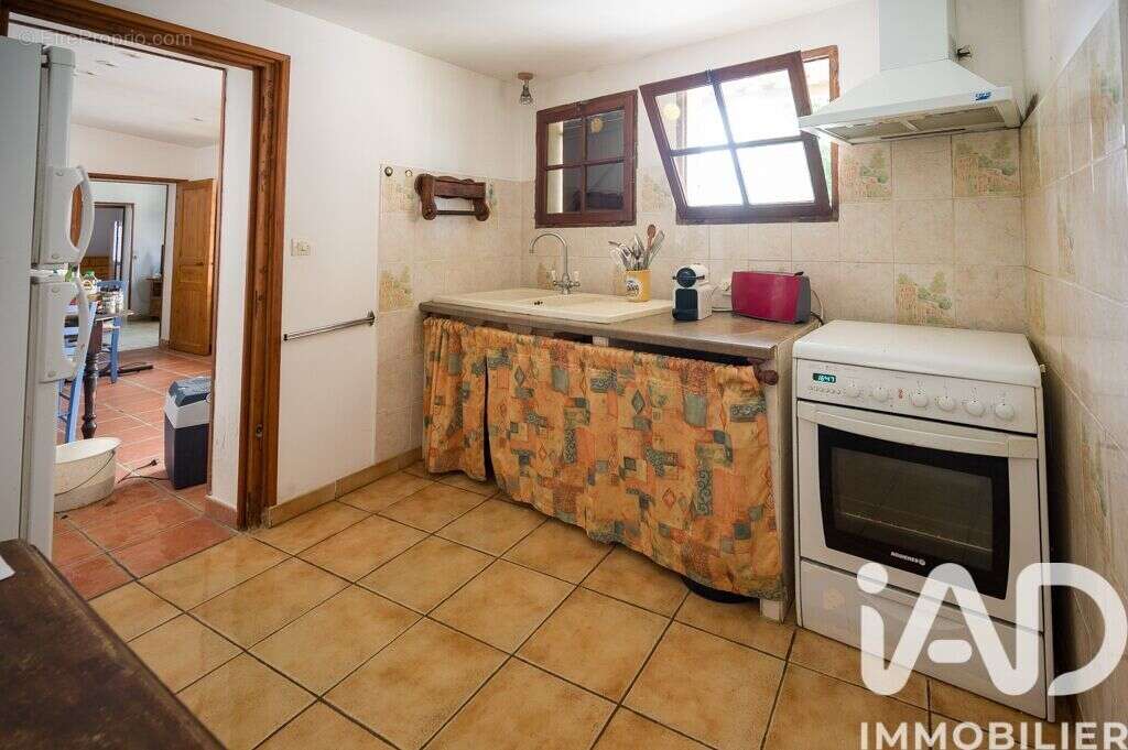 Maison 107 m² à Saint-Martial-D'artenset  - photo 7