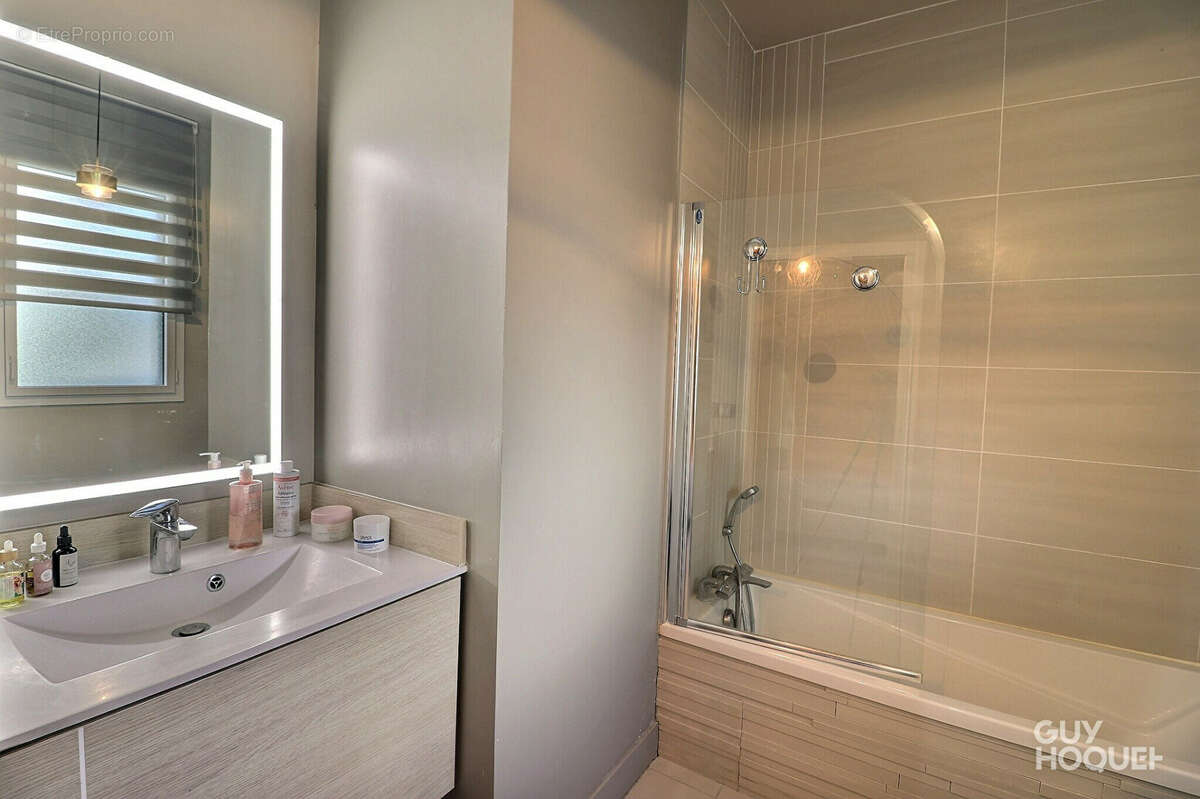 Appartement à CASTELNAU-LE-LEZ