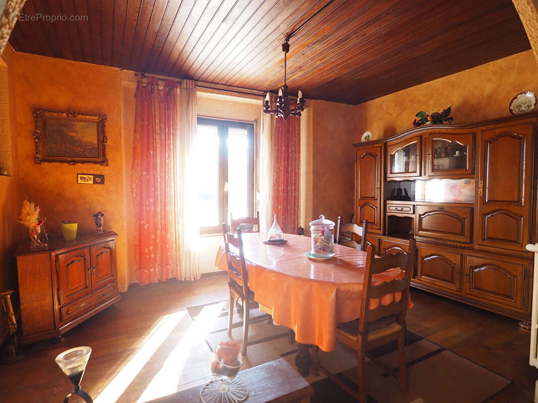 Maison à CHARMES