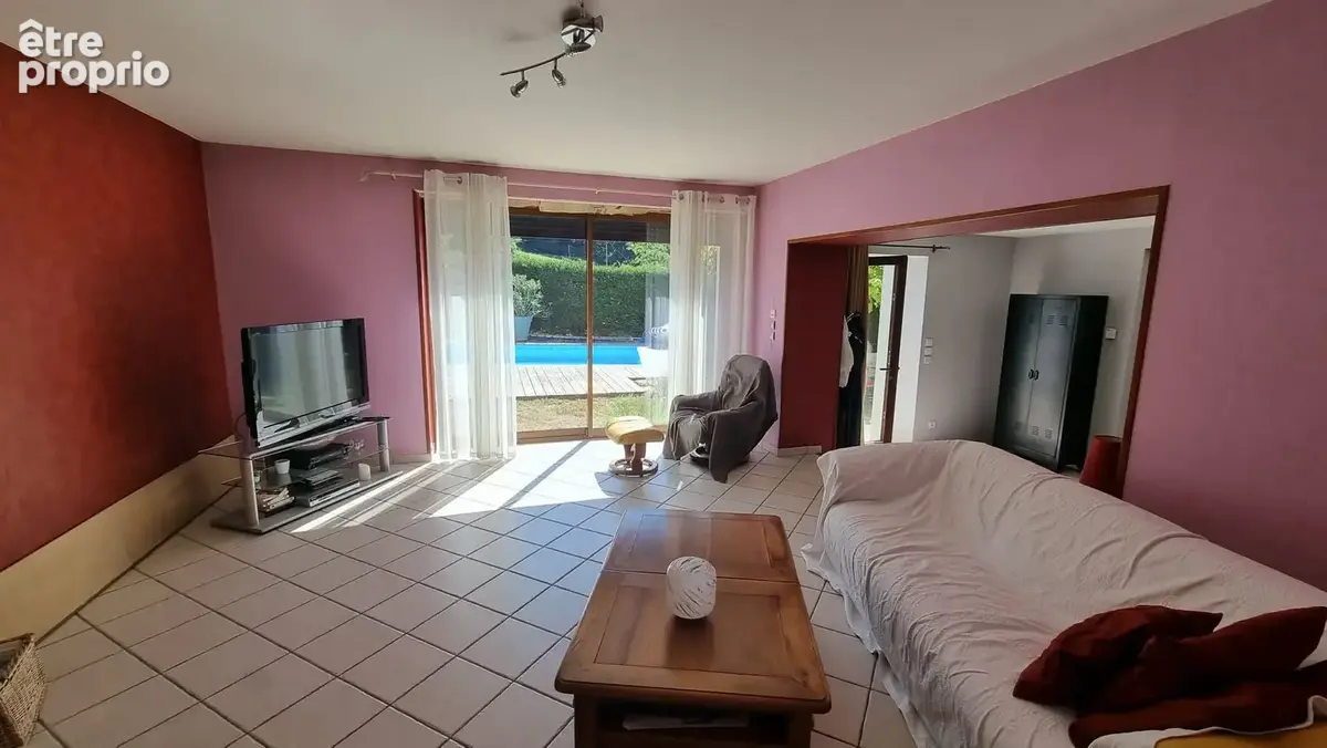 Champagneux   une maison de caractère qui ne demande qu’à écrire la suite de son histoire… - photo 17