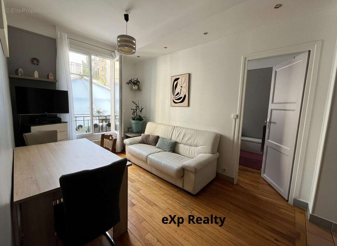 Appartement à PARIS-15E