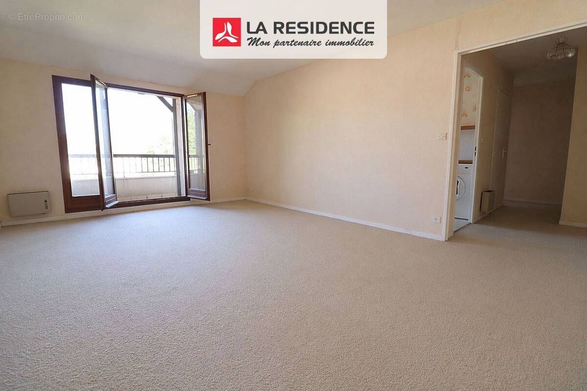 Appartement à BUC