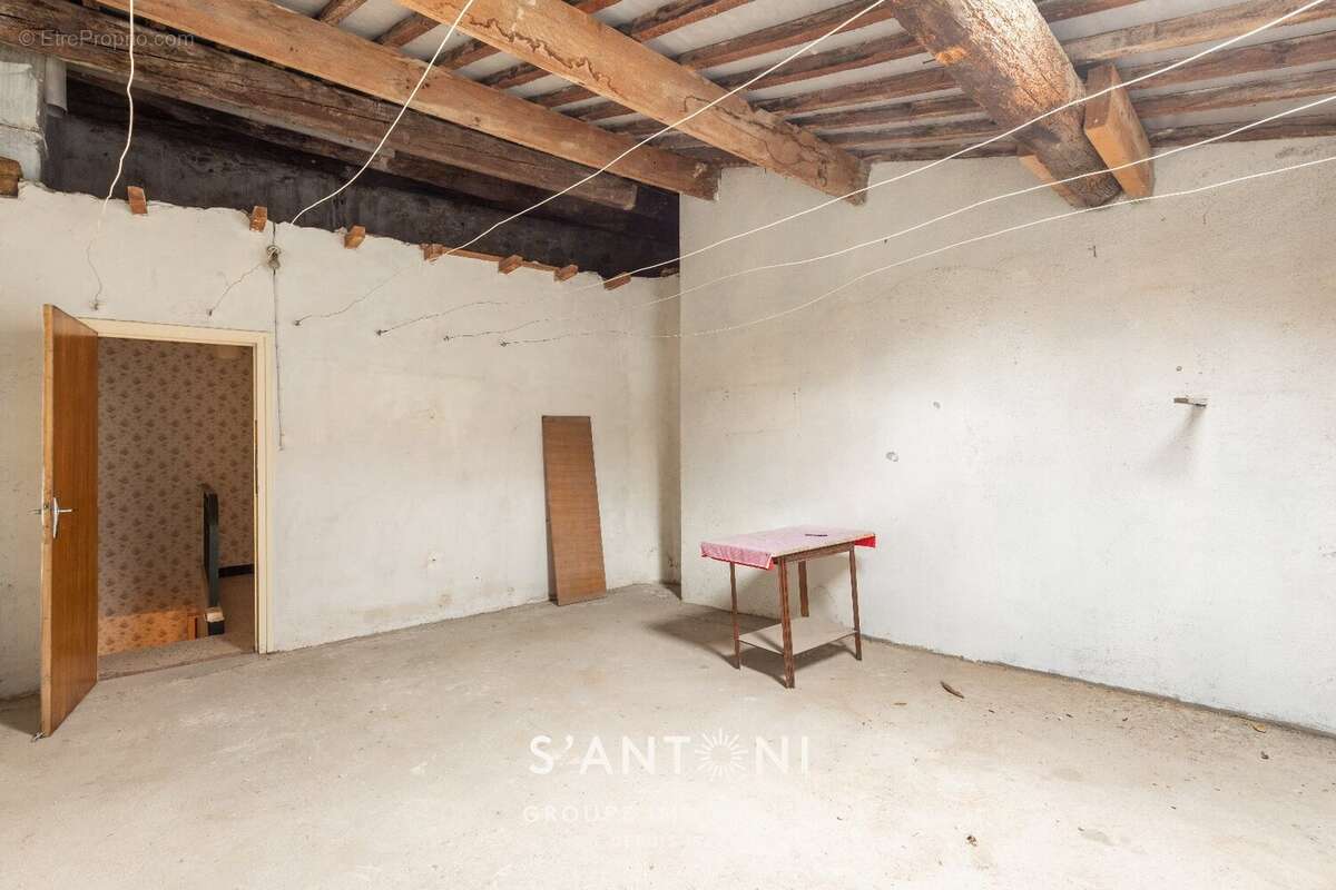 Maison à VILLENEUVE-LES-BEZIERS