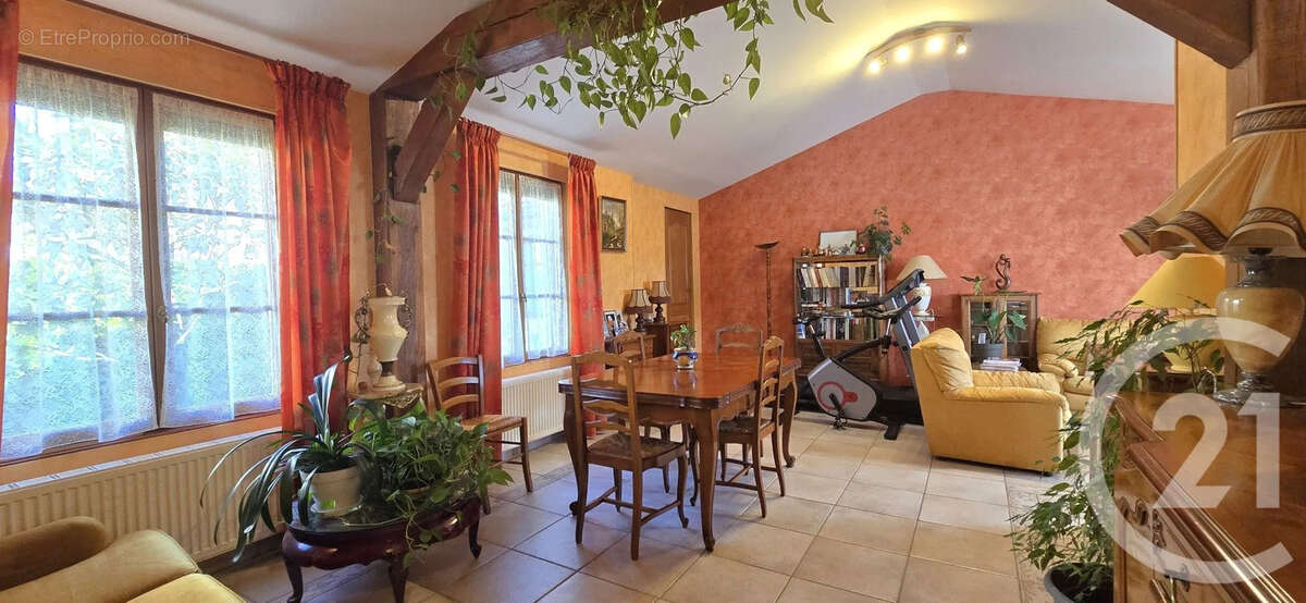 Maison à LE CREUSOT