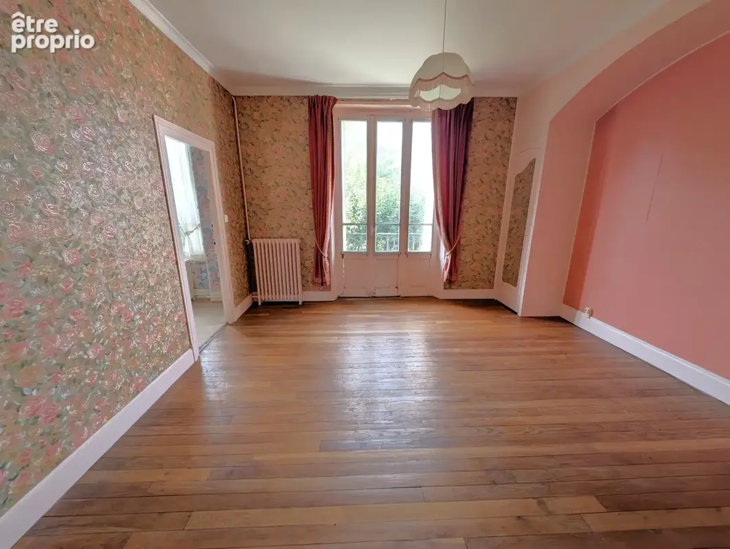 Entre Auxerre et Joigny sur la commune de Beaumont, propriété de 335m2 habitable, dépendances et jardin de 324 - photo 11