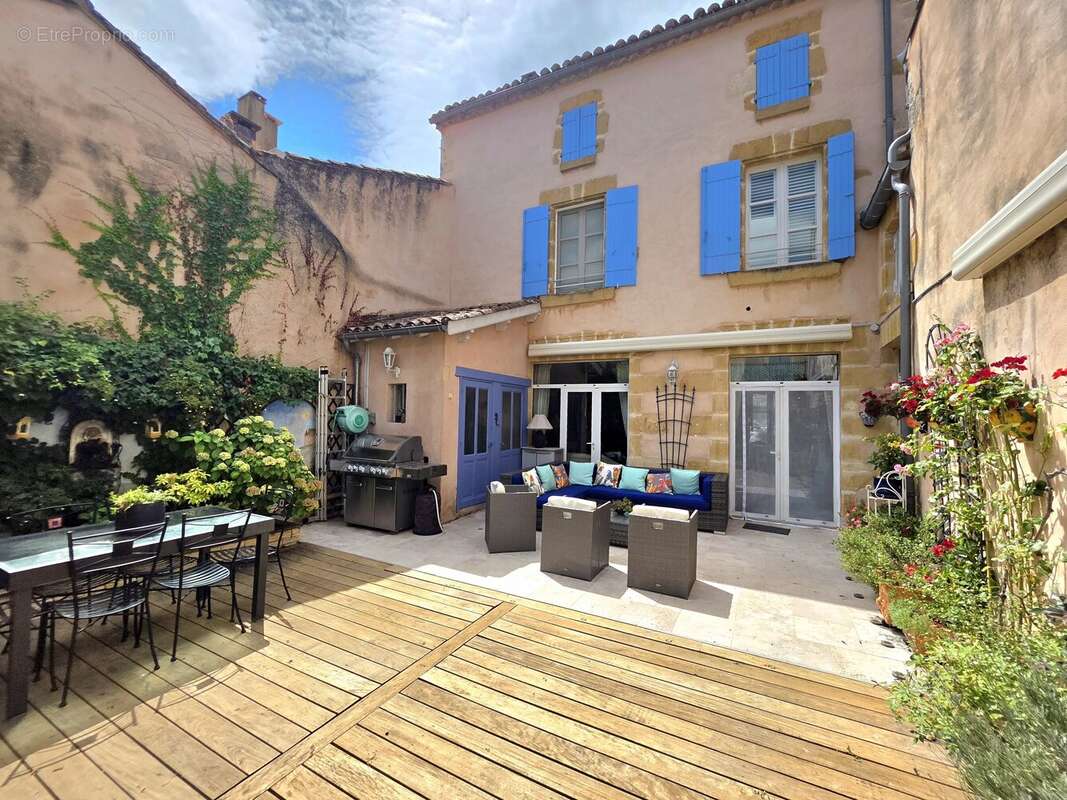 Élégante maison de ville avec jardin au cœur de MONPAZIER - photo 2