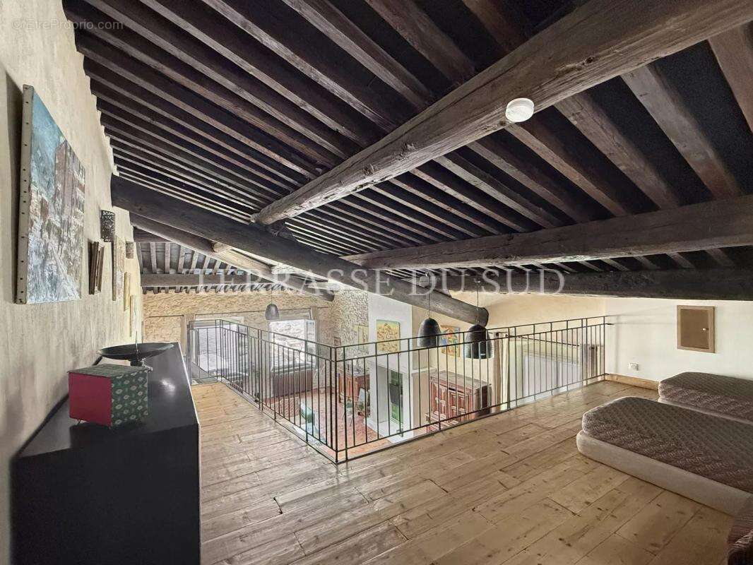 Appartement à MARSEILLE-7E