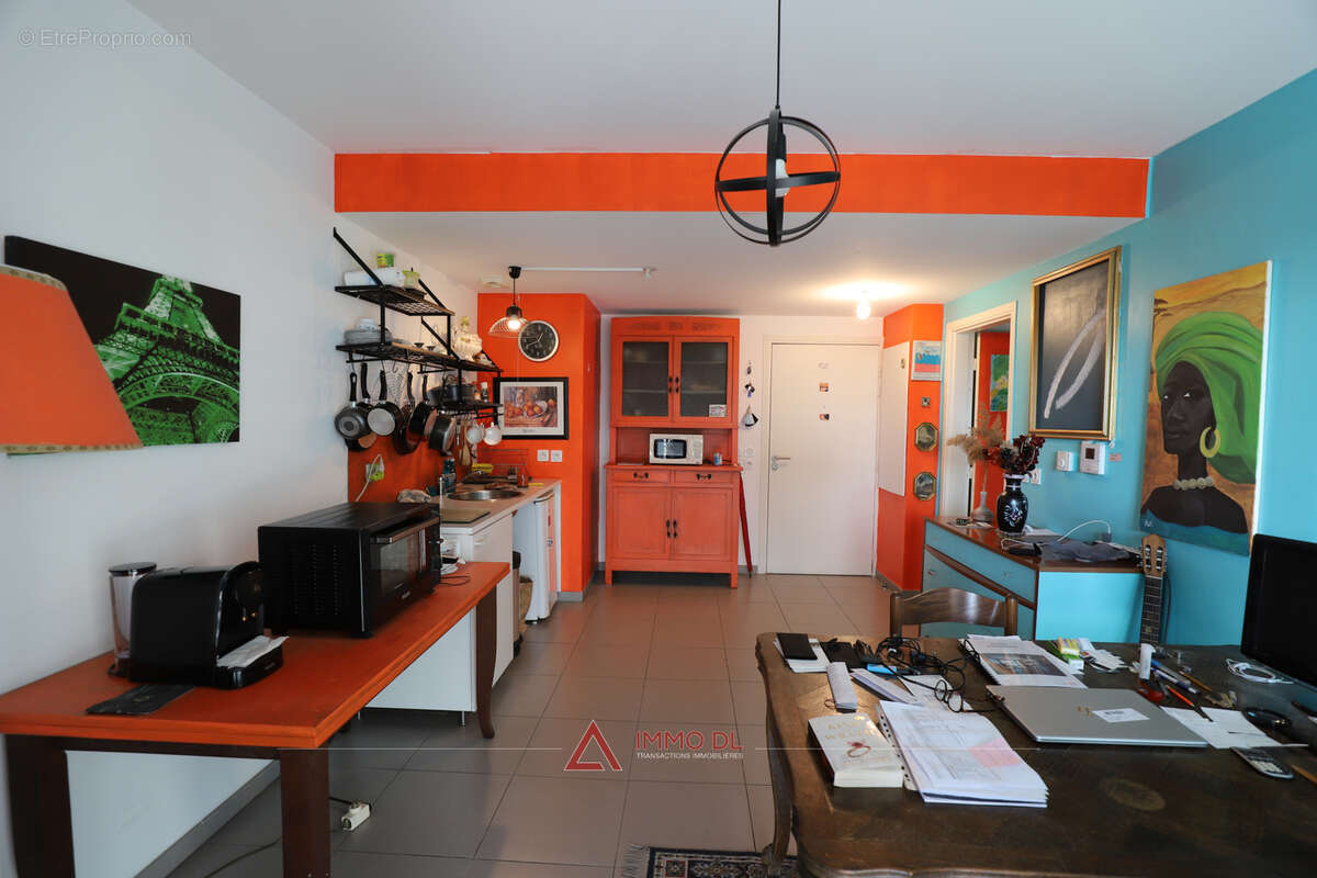 Appartement à MARSEILLE-3E